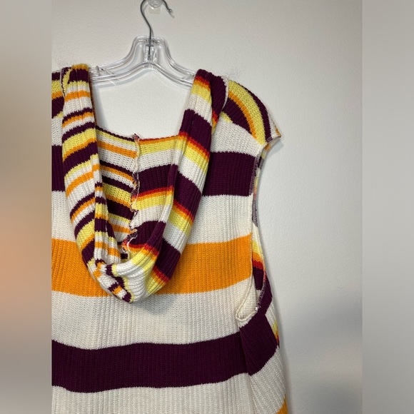 BDG Reid Hooded Sweater Vest Size XS Knit Cropped Oversized Beach Boho - Picture 6 of 8